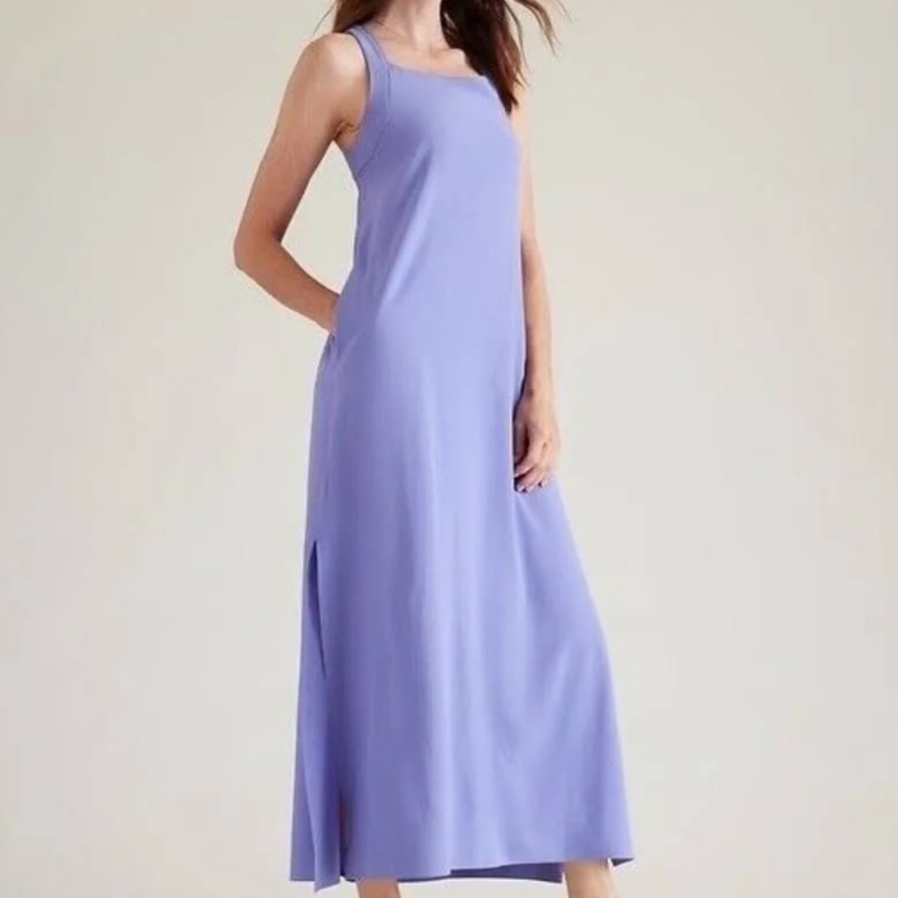 Athleta Arrival dress Size M in Periwinkle
